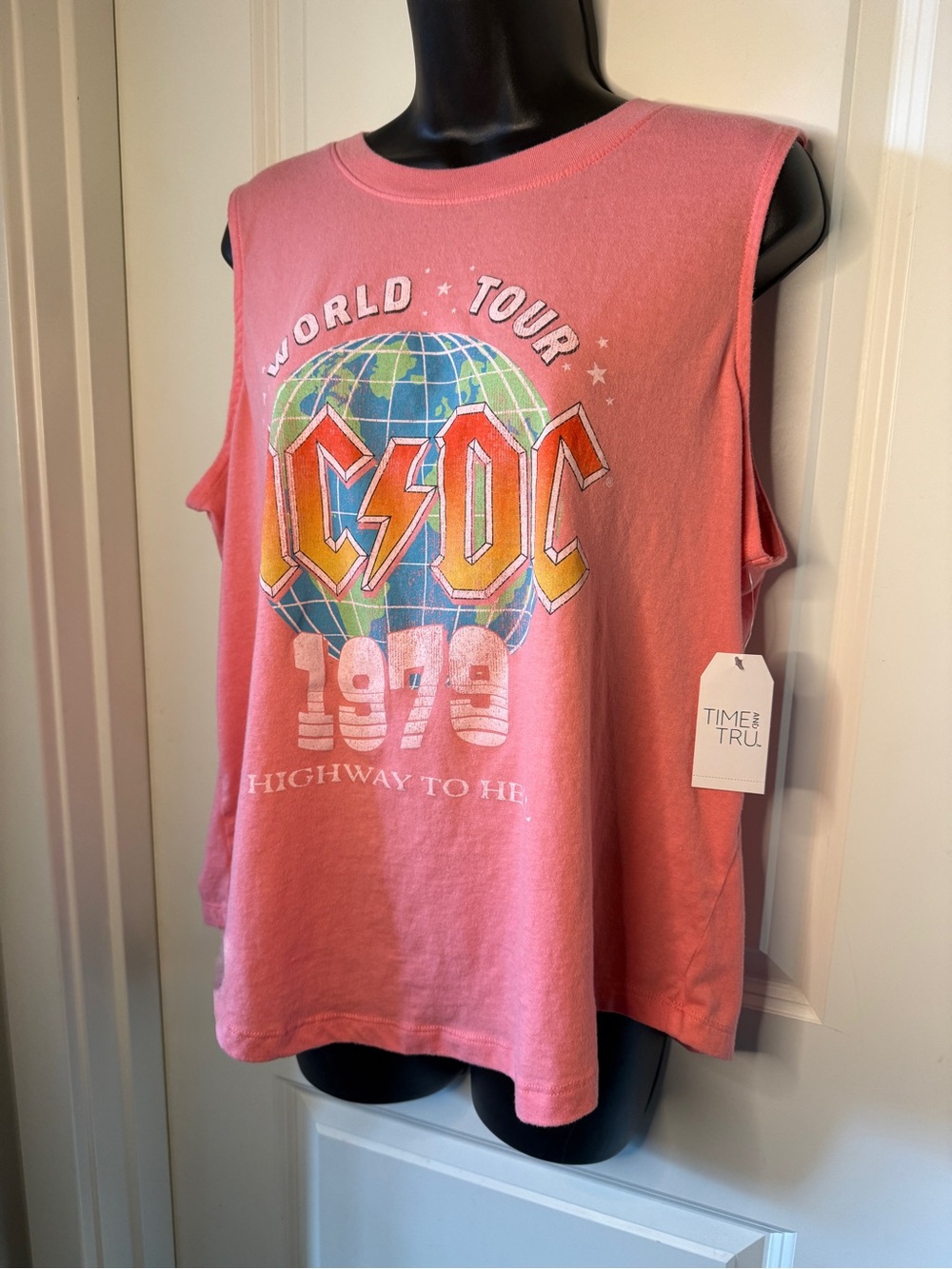 NWT AC/DC 1979 Graphic Muscle Tank Women Large.